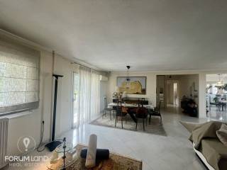 Forumland Real Estate, Τραπεζαρία