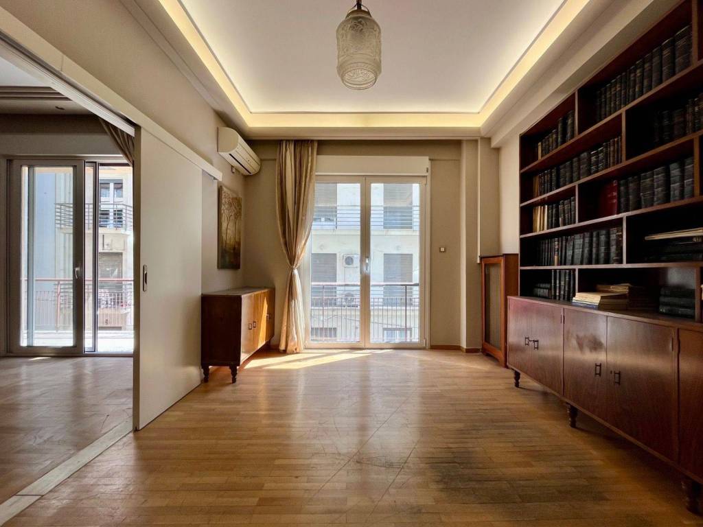 exarcheia_residential_apartment_for_sale