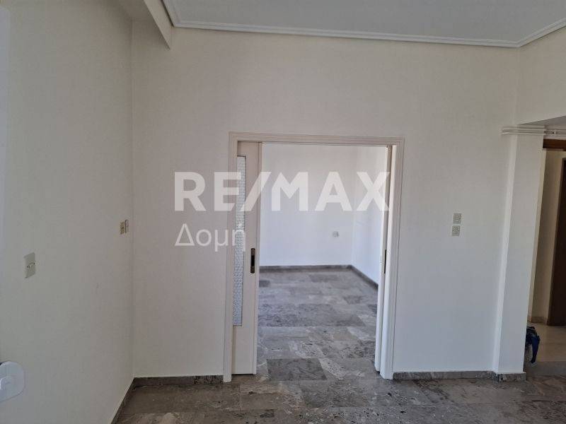 σαλονοτραπεζαρια