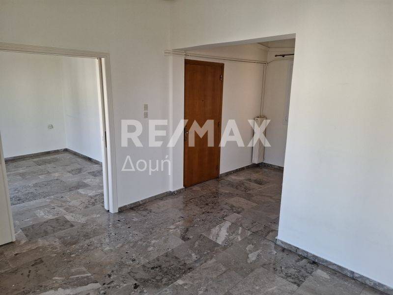 σαλονοτραπεζαρία