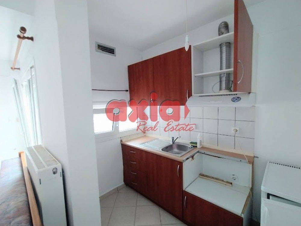 Ενοικιάζεται Studio 32τ.μ. που βρίσκεται στον  ισόγειο χώρο οικοδομής