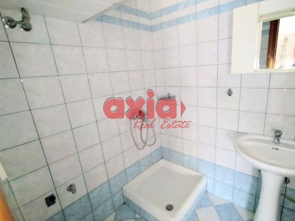 Ενοικιάζεται Studio 32τ.μ. που βρίσκεται στον  ισόγειο χώρο οικοδομής