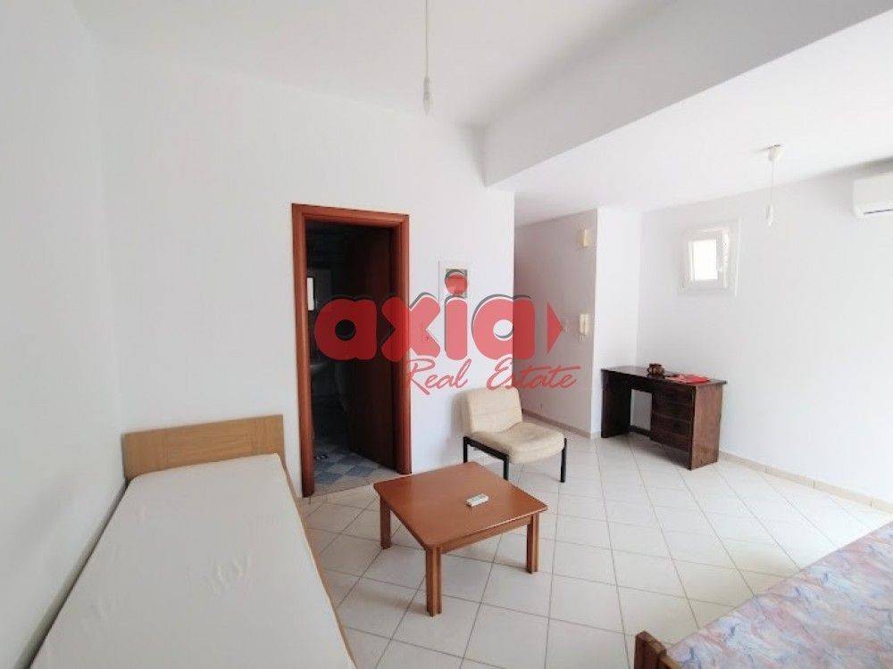 Ενοικιάζεται Studio 32τ.μ. που βρίσκεται στον  ισόγειο χώρο οικοδομής