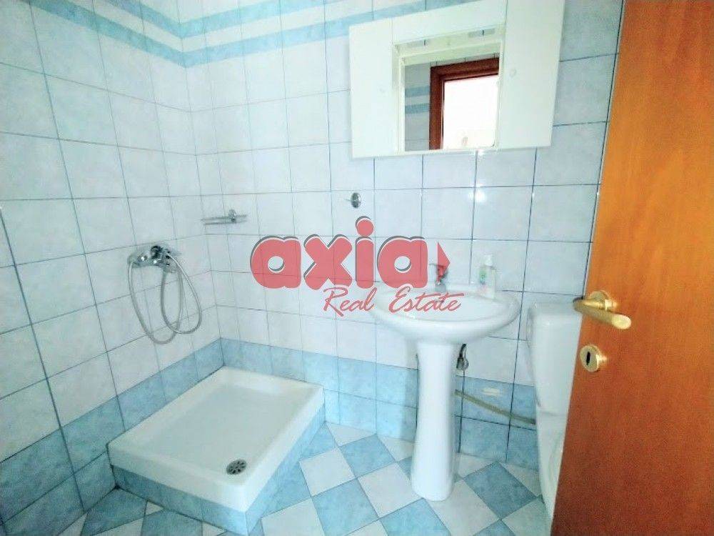 Ενοικιάζεται Studio 32τ.μ. που βρίσκεται στον  ισόγειο χώρο οικοδομής