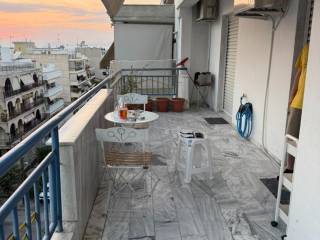 ΤΟ ΜΠΡΟΣΤΙΝΟ ΜΠΑΛΚΟΝΙ