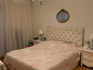 Η ΜΠΡΟΣΤΙΝΗ ΚΡΕΒΒΑΤΟΚΑΜΑΡΑ ΑΠΟ ΤΗΝ ΑΛΛΗ ΟΨΗ