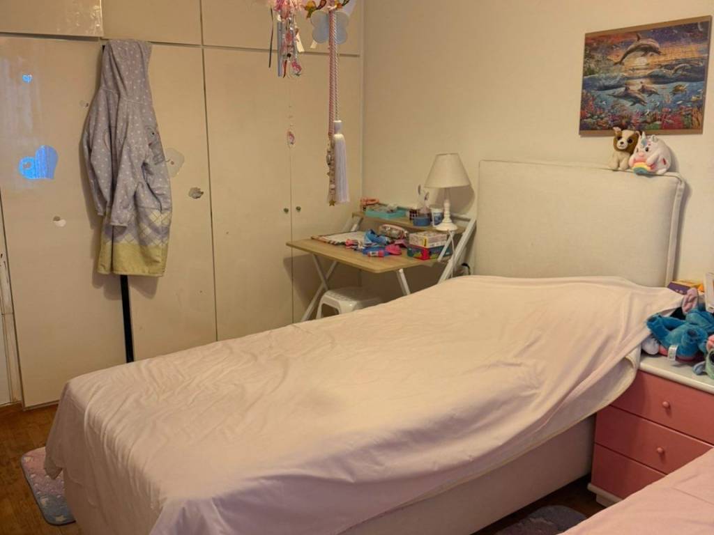 Η ΔΕΥΤΕΡΗ ΚΡΕΒΒΑΤΟΚΑΜΑΡΑ ΑΠΟ ΤΗΝ ΑΛΛΗ ΠΛΕΥΡΑ