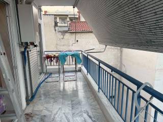 TO ΠΙΣΟ ΜΠΑΛΚΟΝΙ