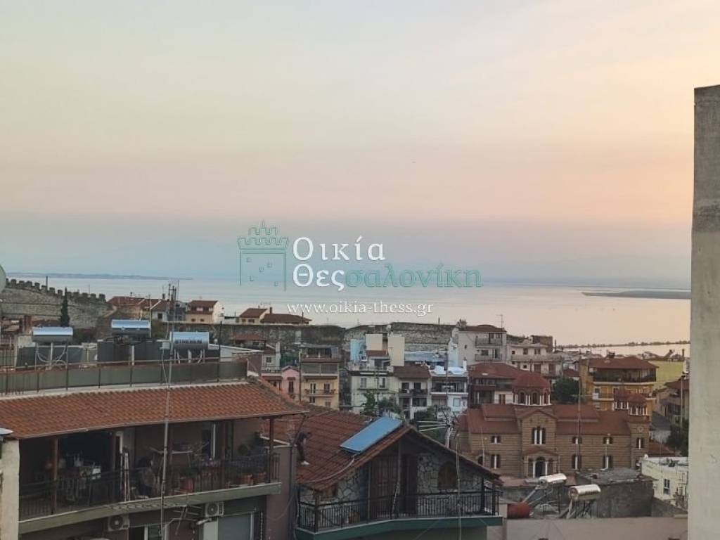 Θέα από μπαλκόνι