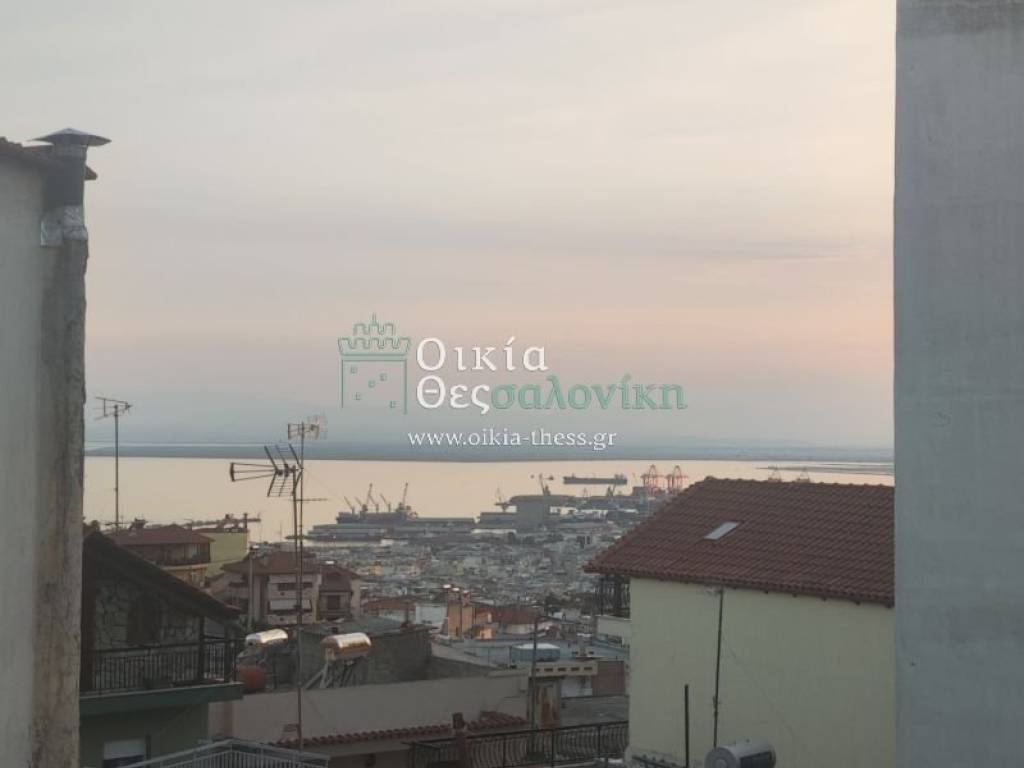 Θέα από μπαλκόνι