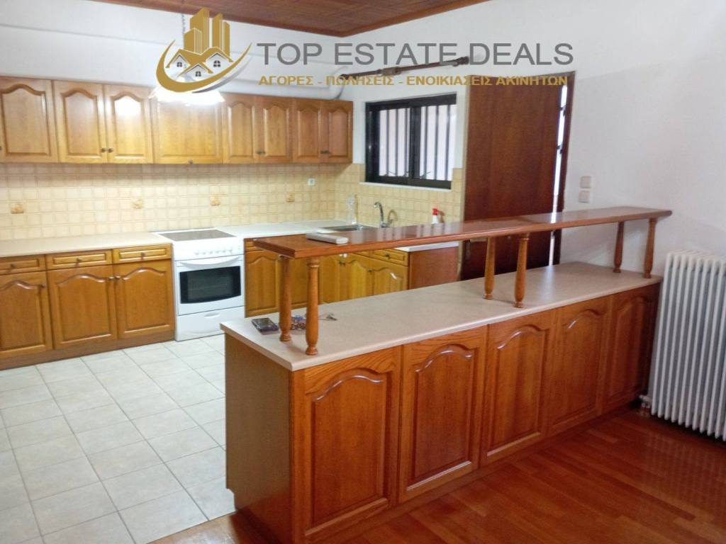 koyzina -eisodos spitioy 1oy orophoy apo to 2o klimakostasio