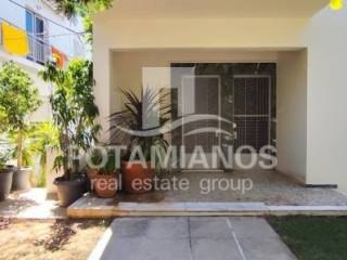 Εξωτερικός χώρος,Είσοδος οικοδομής