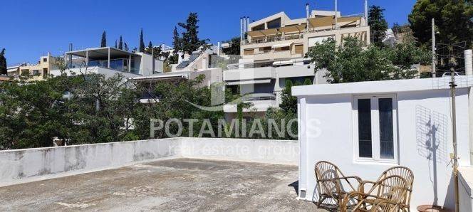 Θέα Από Ταράτσα,Πρόσοψη