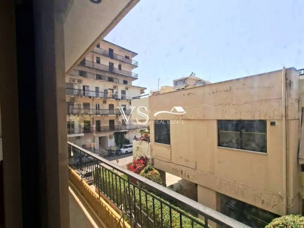 Θέα απο μπαλκόνι