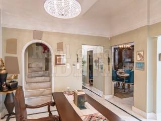 ΤΡΑΠΕΖΑΡΙΑ