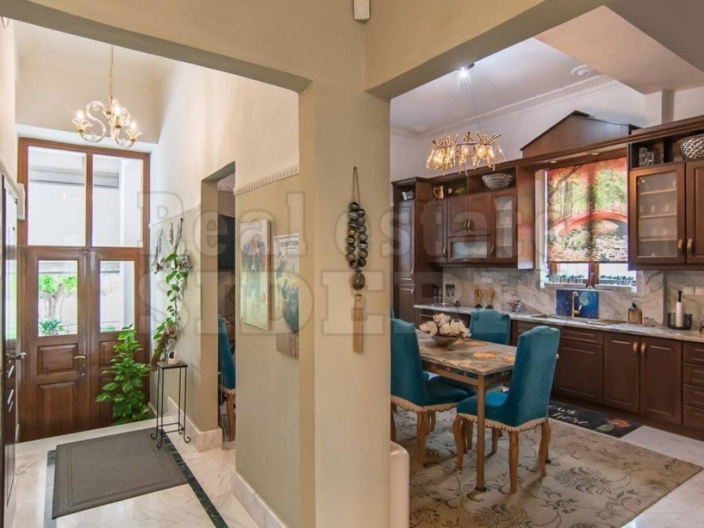 ΕΙΣΟΔΟΣ ΚΟΥΖΙΝΑ