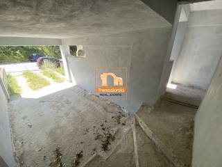 Μεσημέρι, Συγκρότημα κατοικιών