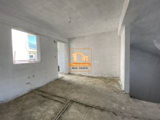 Μεσημέρι, Συγκρότημα κατοικιών