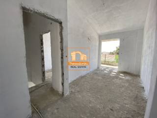 Μεσημέρι, Συγκρότημα κατοικιών