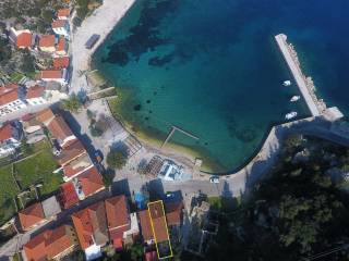 Aerial view with border of property outlined