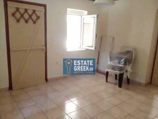  Oikopedo 700 t.m.  Esyche perioche  3 eide thermanses 