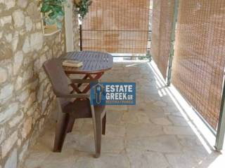  Oikopedo 700 t.m.  Esyche perioche  3 eide thermanses 