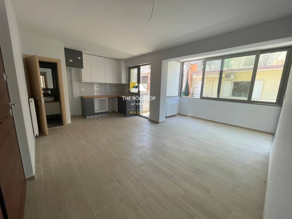 σαλονοτραπεζαρία με κουζίνα