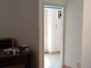 κεντρική είσοδος -χωλ-δωμάτιο γραφείο