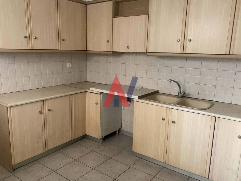 4 : Elefsinivn 80, Hrakleio_Polisi.jpg