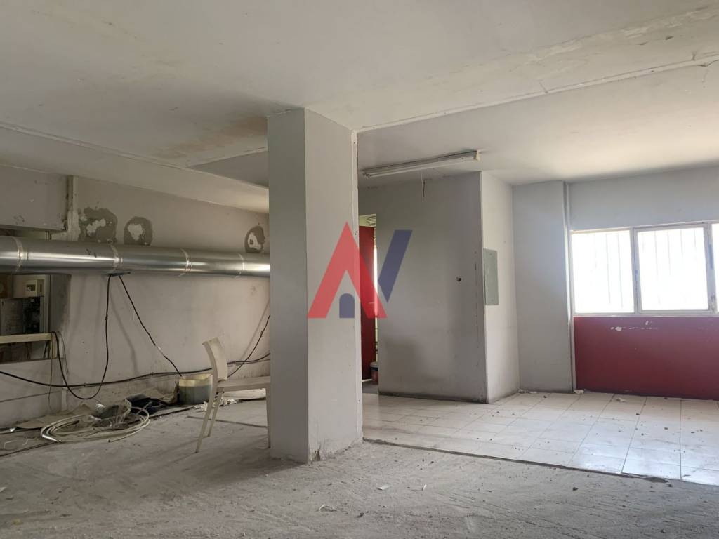 1 : Xaras 52-54, Hrakleio_Rent+Polisi.jpg