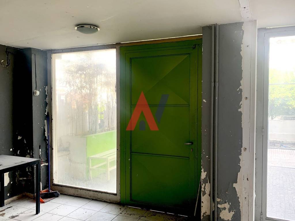 11 : Xaras 52-54, Hrakleio_Rent+Polisi.jpg