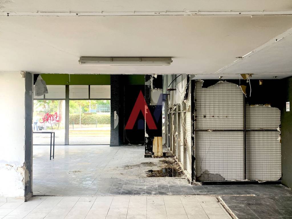 8 : Xaras 52-54, Hrakleio_Rent+Polisi.jpg