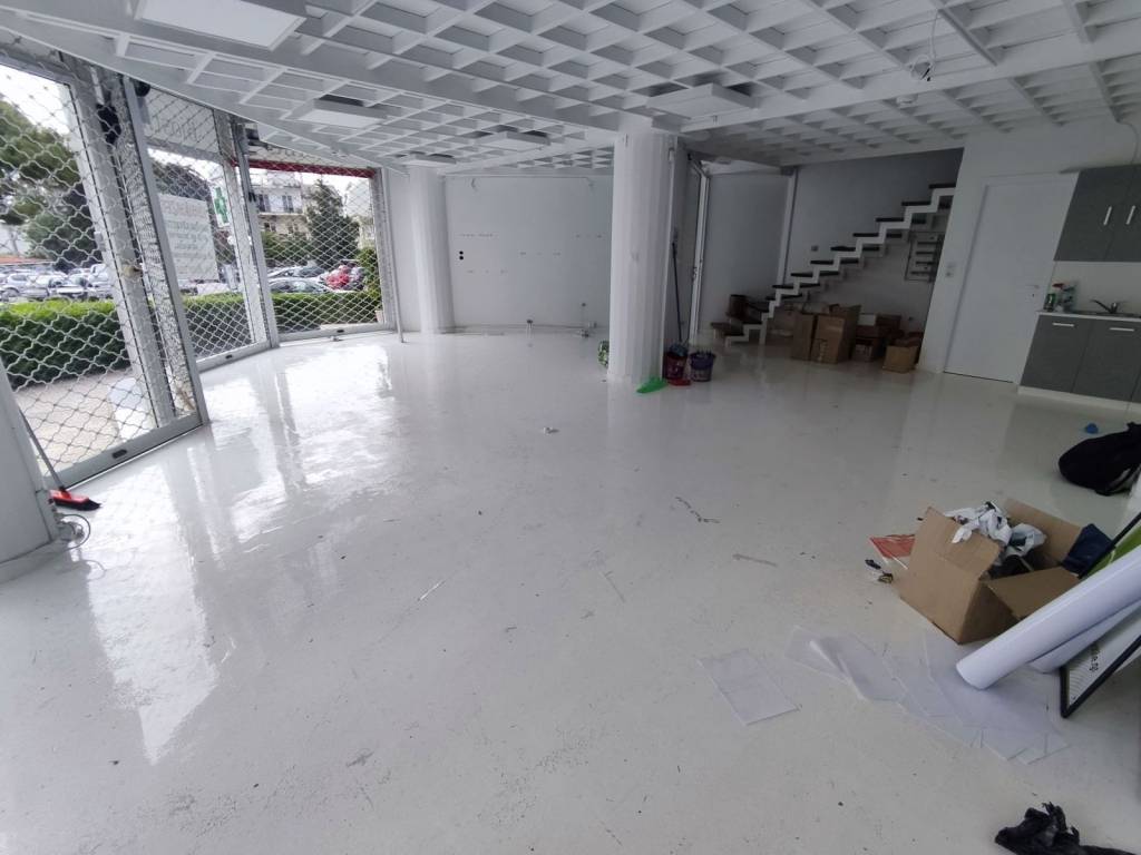 Φωτό καταστημα 140 τ.μ Μελίσσια.jpg