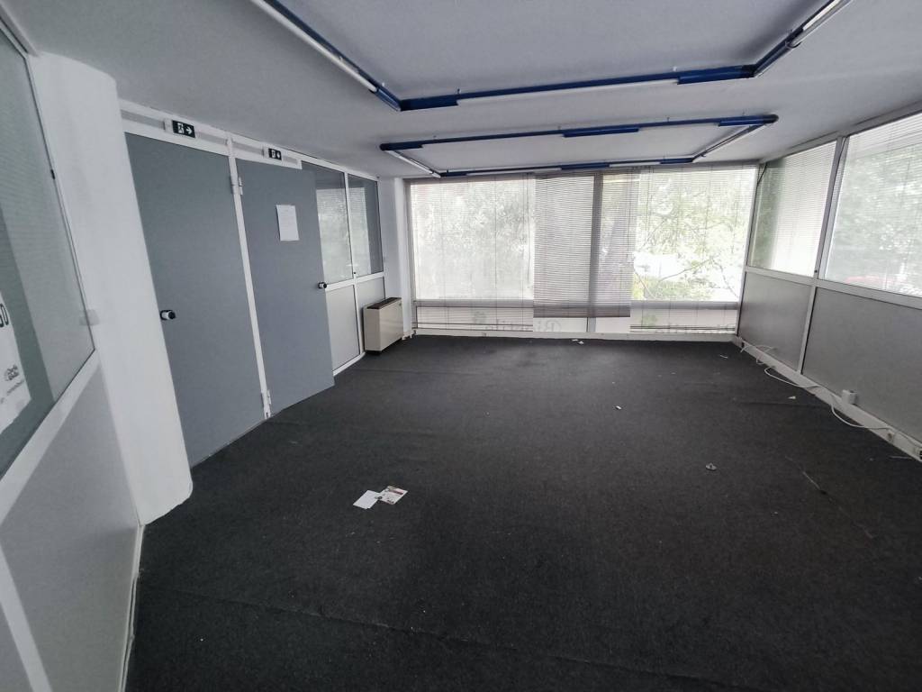 Φωτό 9 καταστημα 140 τ.μ Μελίσσια.jpg