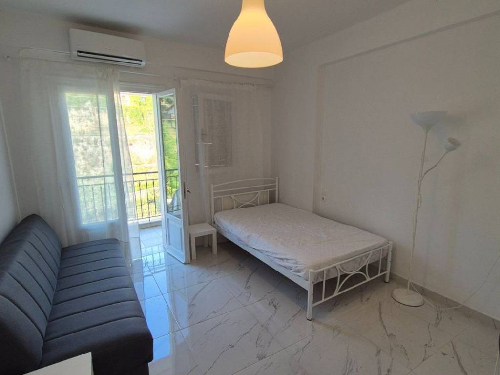 ΣΑΛΟΝΙ - ΥΠΝΟΔΩΜΝΑΤΙΟ