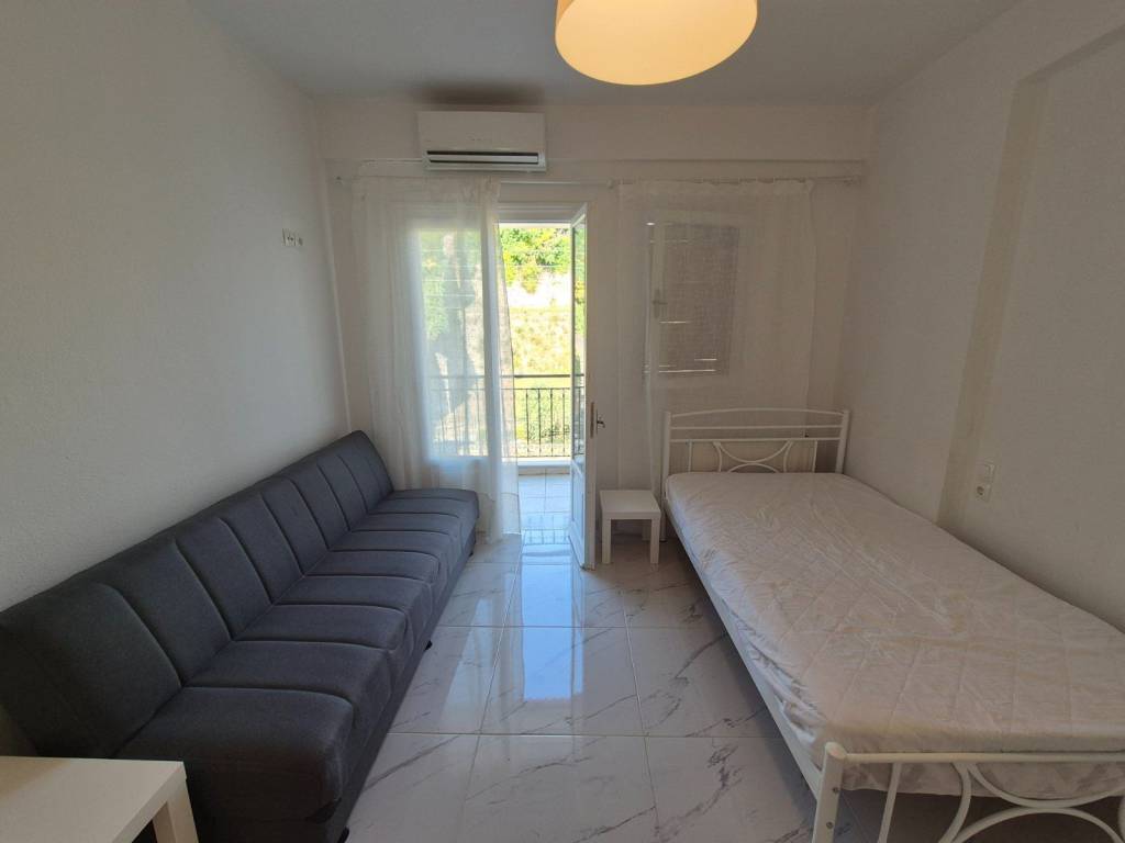 ΣΑΛΟΝΙ - ΥΠΝΟΔΩΜΝΑΤΙΟ