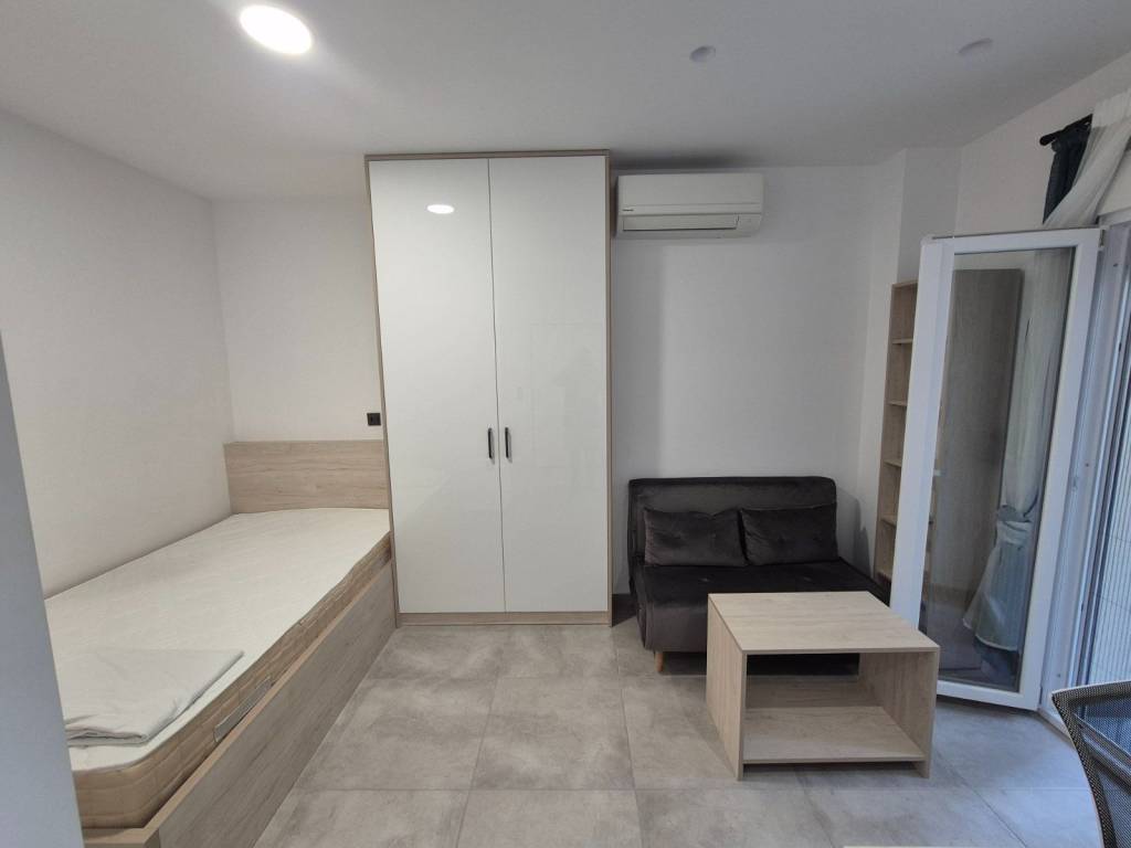 ΣΑΛΟΝΙ-ΥΠΝΟΔΩΜΑΤΙΟ