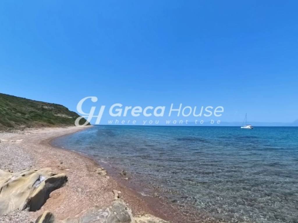 Παραθαλάσσιο Οικόπεδο στην Αχαΐα  Ιδανικό για Τουριστική Ανά