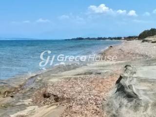 Παραθαλάσσιο Οικόπεδο στην Αχαΐα  Ιδανικό για Τουριστική Ανά