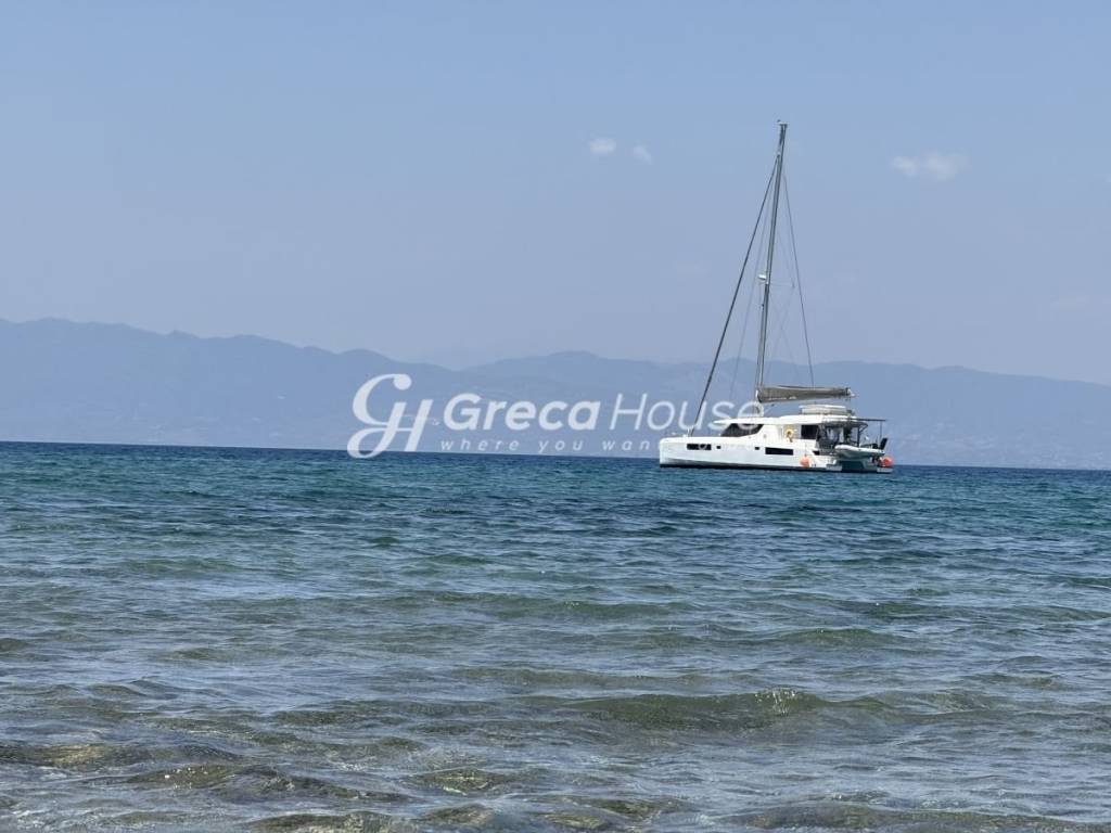 Παραθαλάσσιο Οικόπεδο στην Αχαΐα  Ιδανικό για Τουριστική Ανά