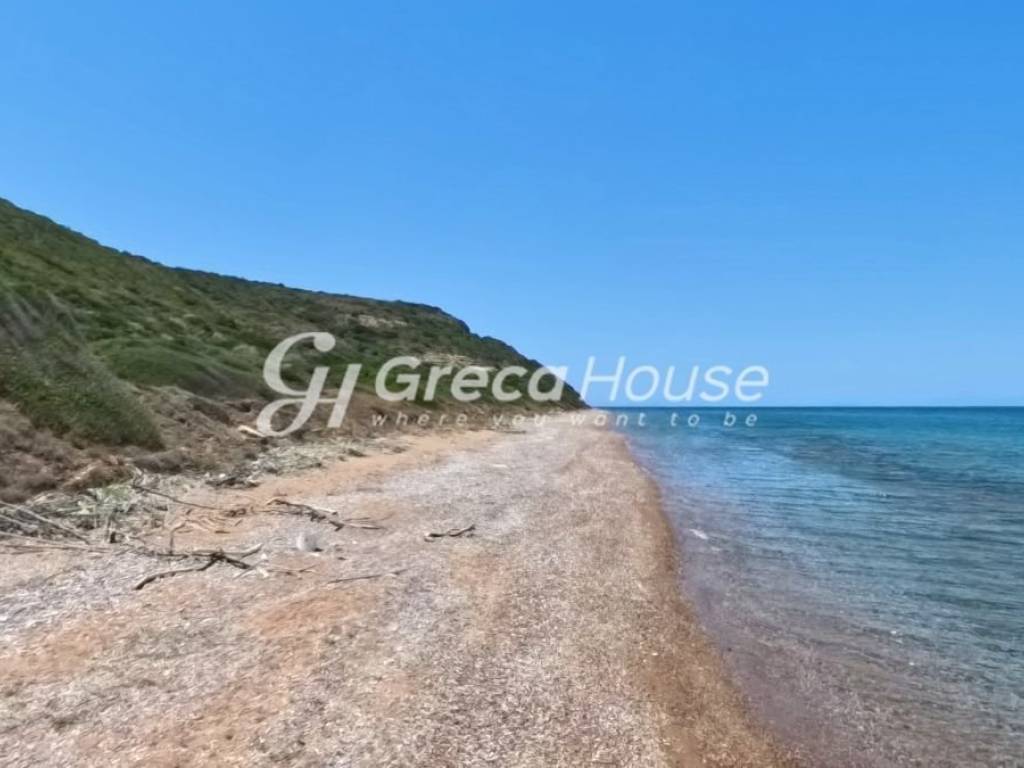 Παραθαλάσσιο Οικόπεδο στην Αχαΐα  Ιδανικό για Τουριστική Ανά