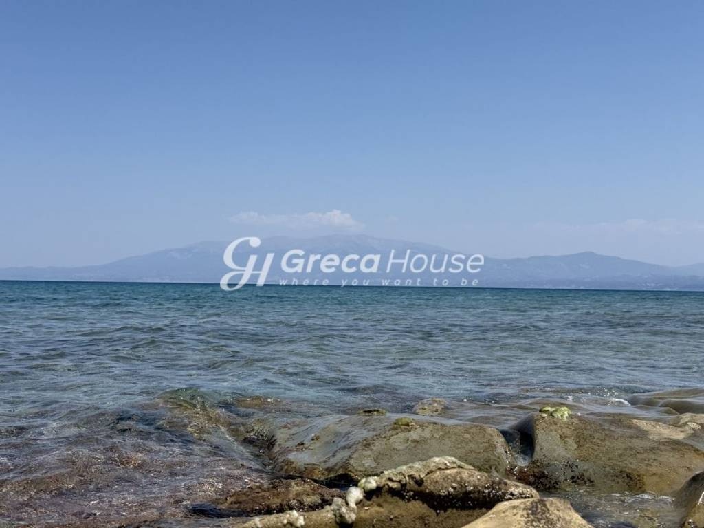 Παραθαλάσσιο Οικόπεδο στην Αχαΐα  Ιδανικό για Τουριστική Ανά