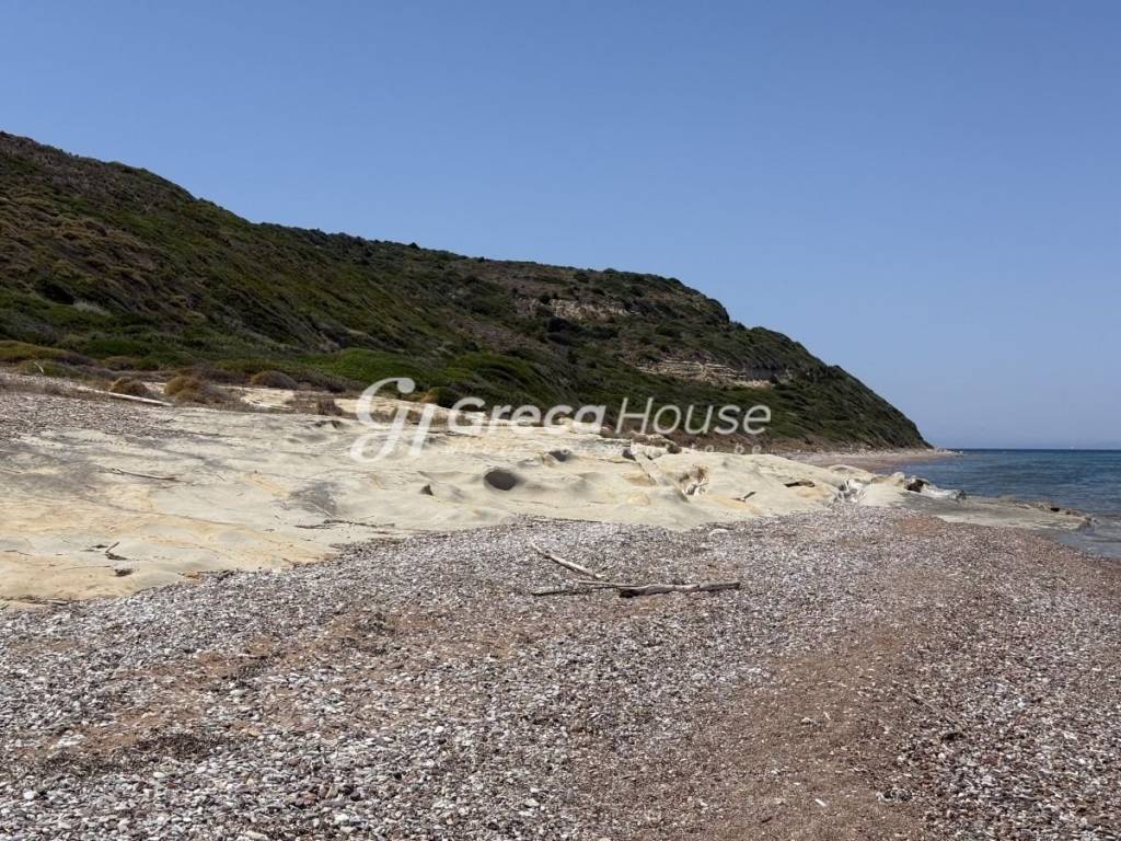 Παραθαλάσσιο Οικόπεδο στην Αχαΐα  Ιδανικό για Τουριστική Ανά