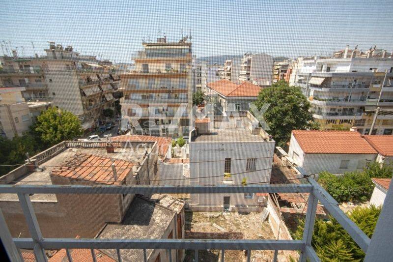 Θέα από μπαλκόνι