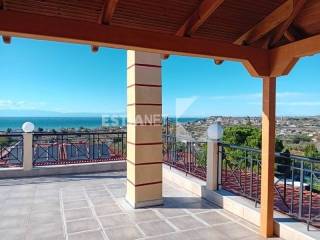 Θέα από μπαλκόνι