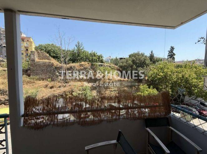 Θέα από μπαλκόνι