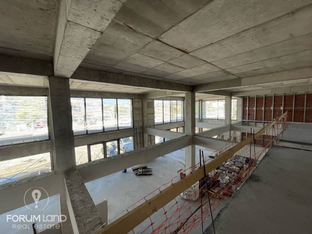 Forumland Real Estate, Πατάρι