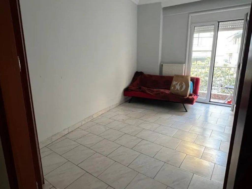 Forumland Real Estate, Σαλόνι