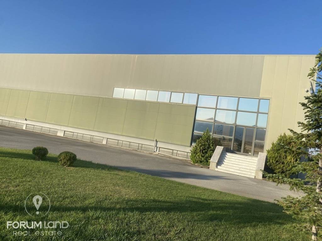 Forumland Real Estate, Εξωτερική Όψη