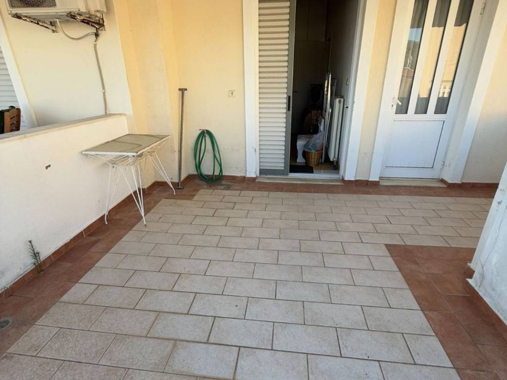 Βεράντα πρώτου ορόφου